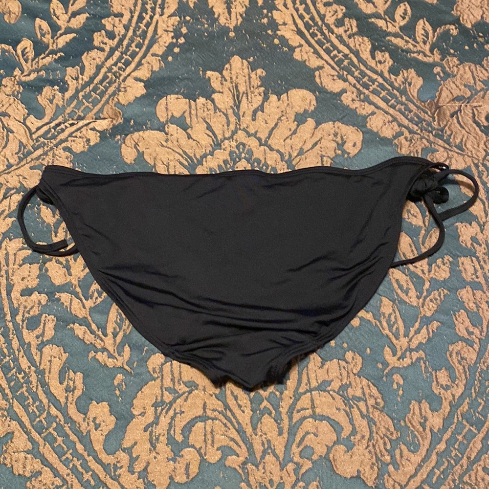Final Sale! Old Navy Strapless Bikini and 2 Bottoms! - Picture 7 of 12